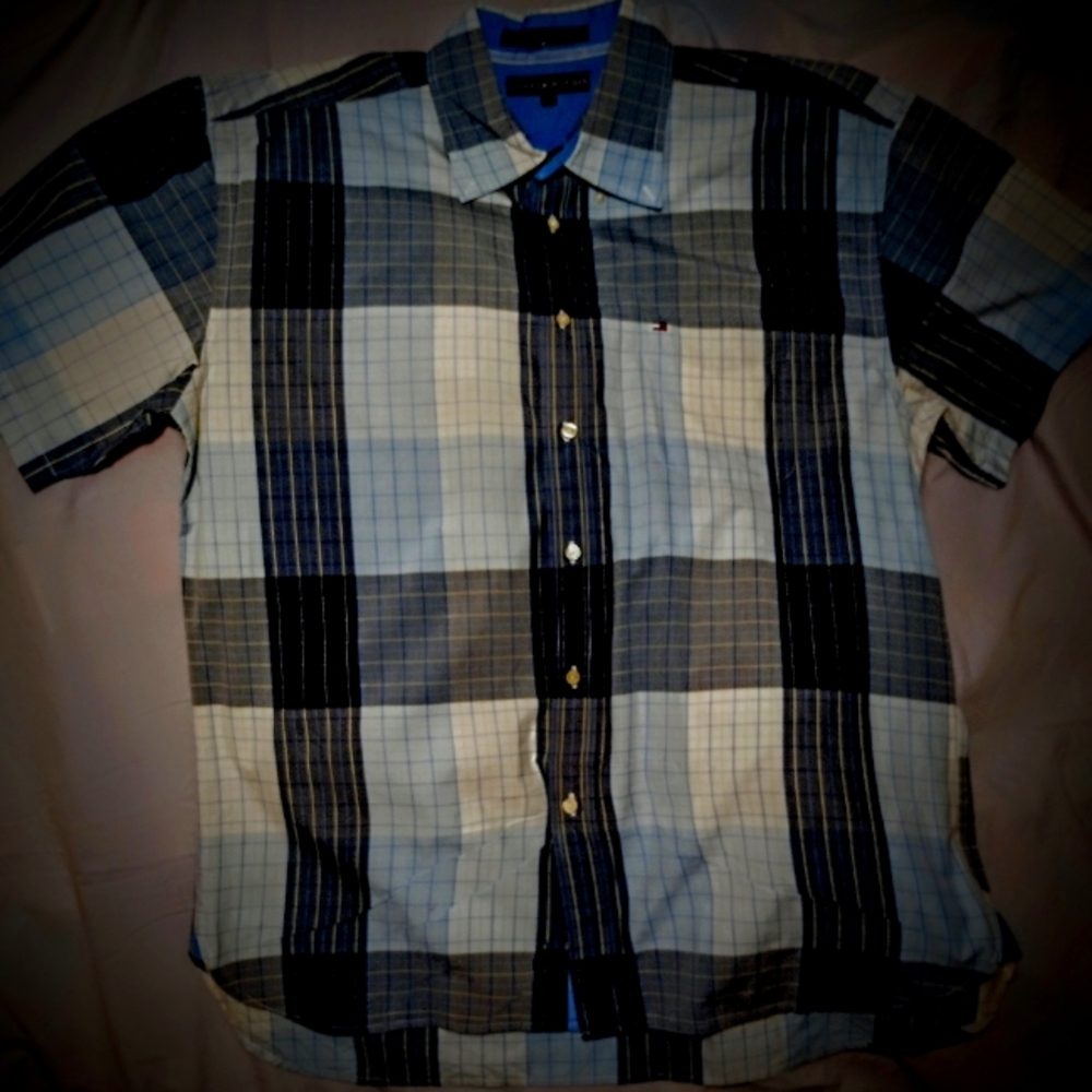 Tommy Hilfiger button down short sleeve shirt
